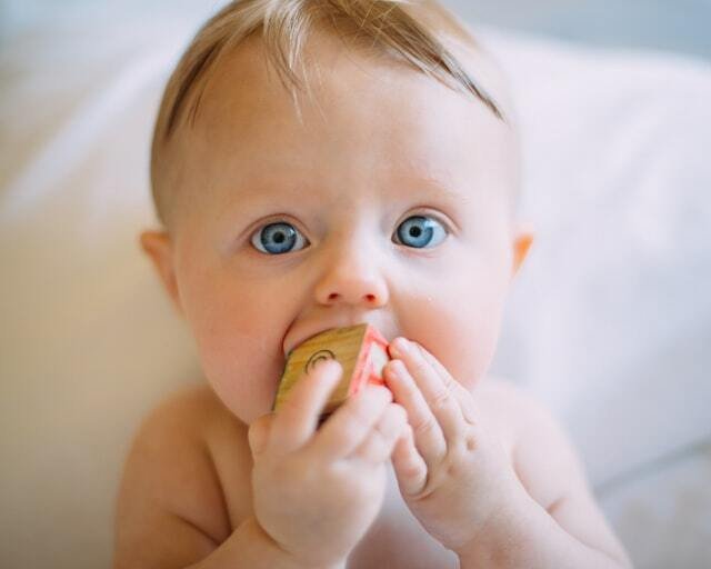 Baby শিশুর শরীরের নিম্ন তাপমাত্রা সনাক্ত এবং চিকিৎসা