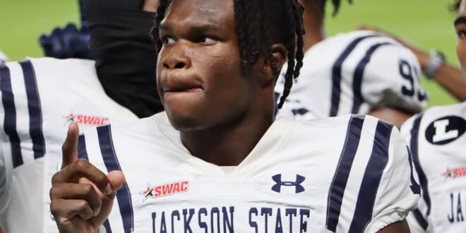 Travis Hunter: The Dynamic Two-Way Star Making Waves in College Football